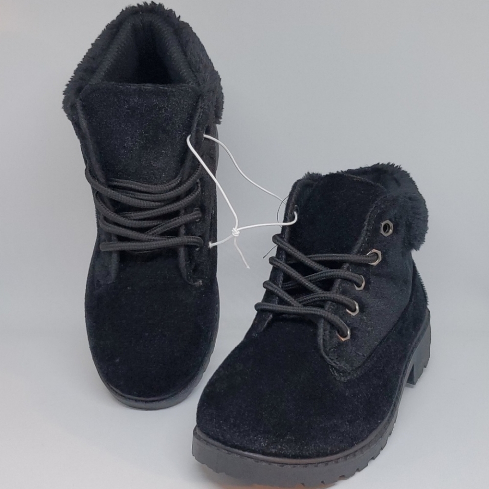 Fuzzy Feel Boots